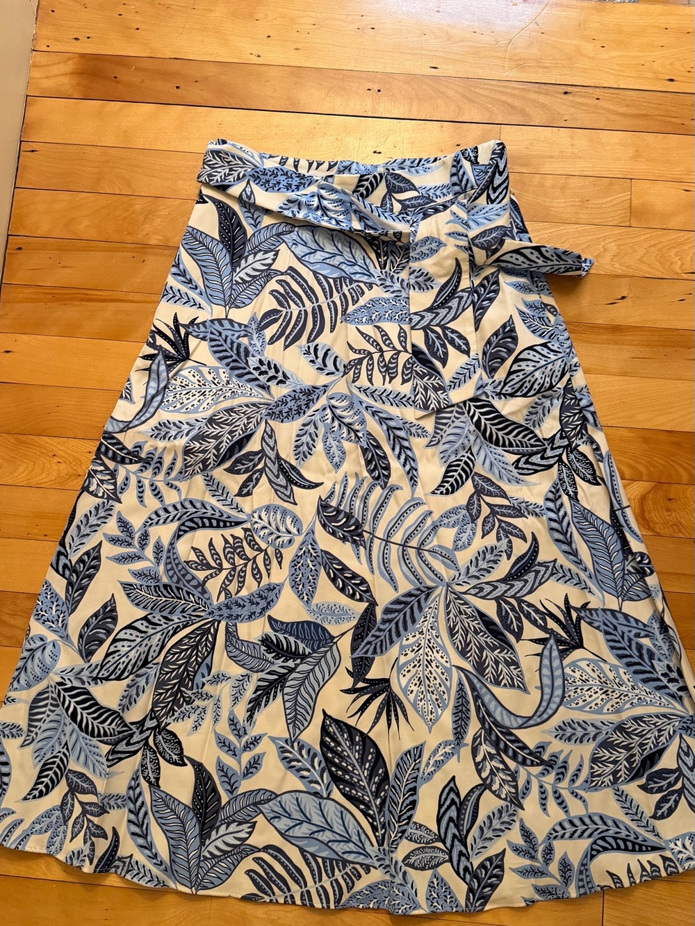 Women’s Blue Leaf-Print A-Line Skirt
